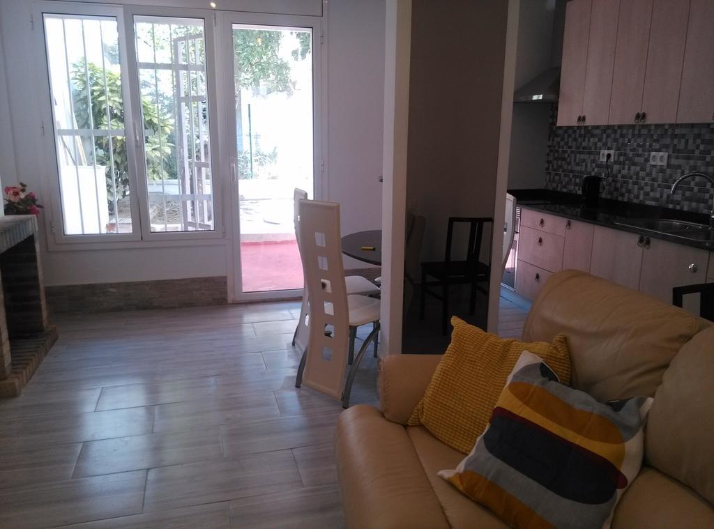 Apartamentos Bcntourism Pineda de Mar Esterno foto