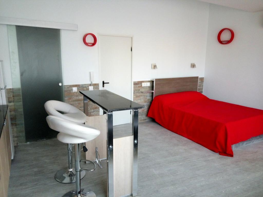 Apartamentos Bcntourism Pineda de Mar Esterno foto